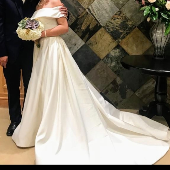 David's Bridal Wedding Dress - Picture 6 of 6